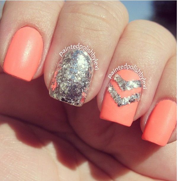 disenos-de-unas-con-color-coral-y-gris-6