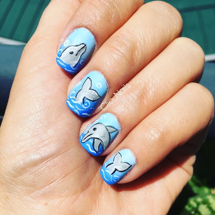 disenos-de-unas-con-delfines-2