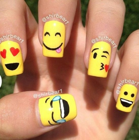 disenos-de-unas-con-emoticones-2