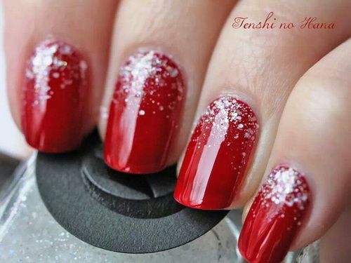 disenos-de-unas-con-escarcha-roja-4
