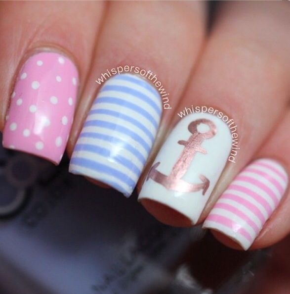 disenos-de-unas-con-esmaltes-con-una-ancla-5