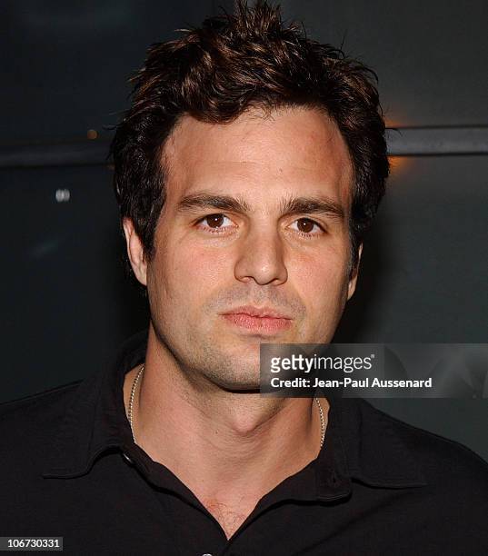 disenos-de-unas-con-imagenes-de-mark-rufallo-2