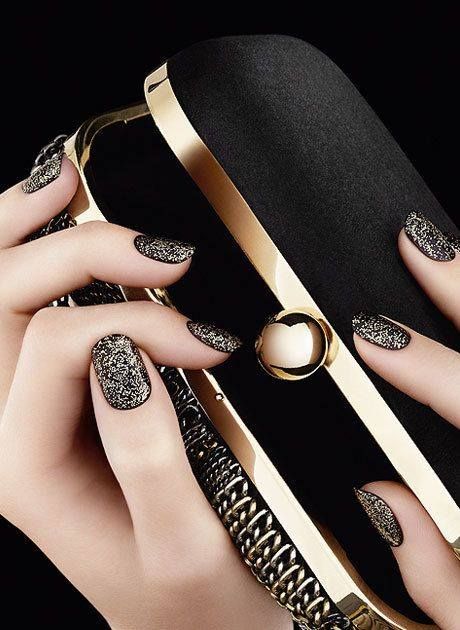 disenos-de-unas-con-lacquer-negro-6