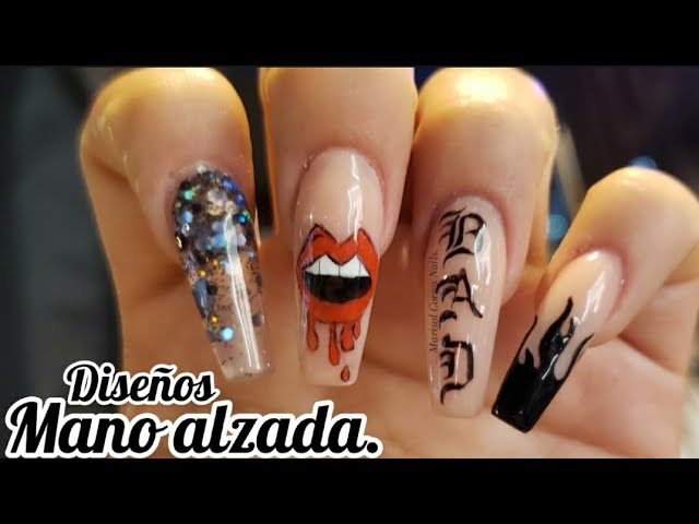 disenos-de-unas-con-letras-goticas-3