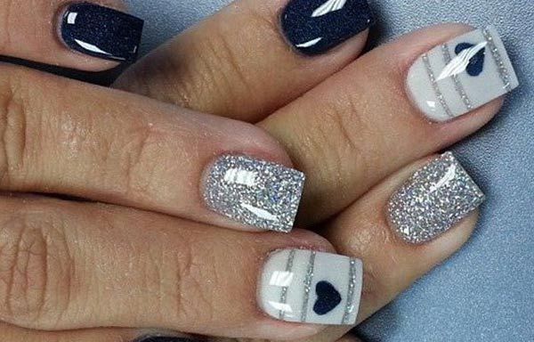 Diseños De Uñas Con Pintura Escarchada