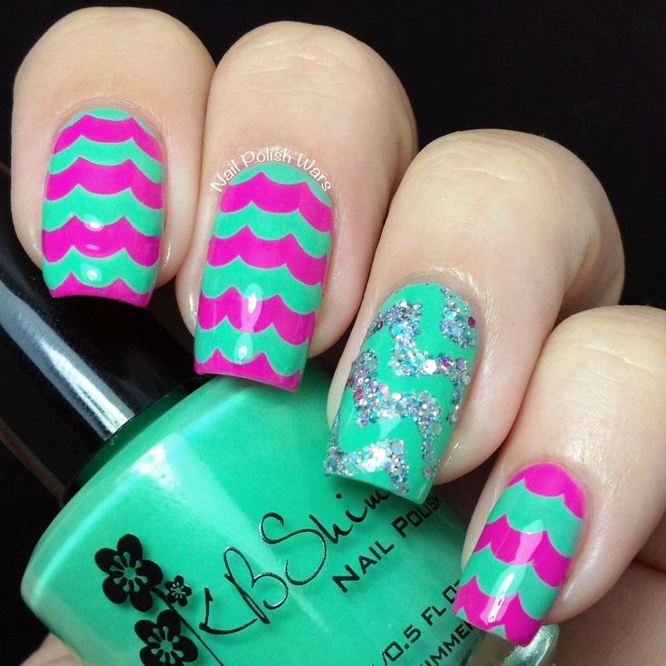 disenos-de-unas-con-verde-rosa-y-azul-2
