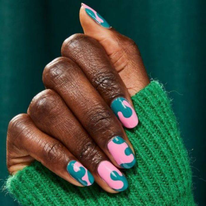 disenos-de-unas-con-verde-rosa-y-azul-6