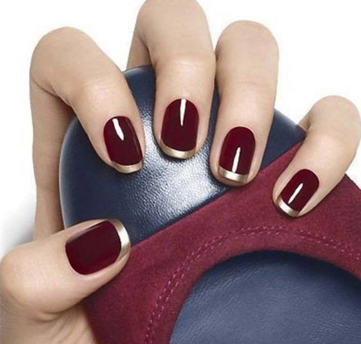 disenos-de-unas-cortas-en-rojo-vino-7