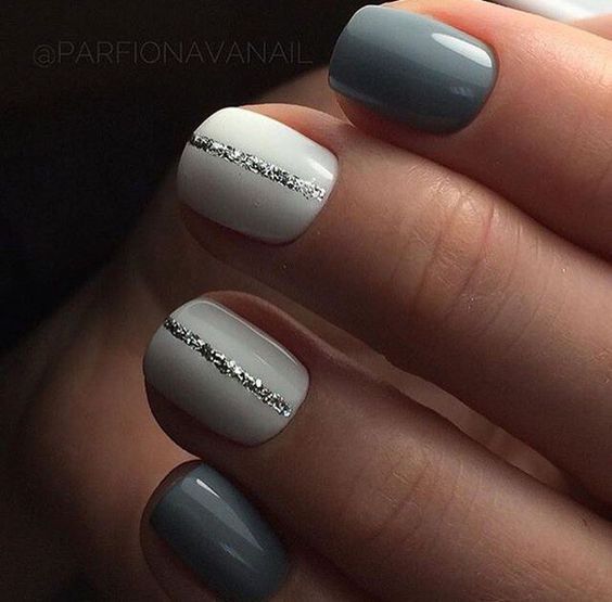 disenos-de-unas-cortas-grises-5