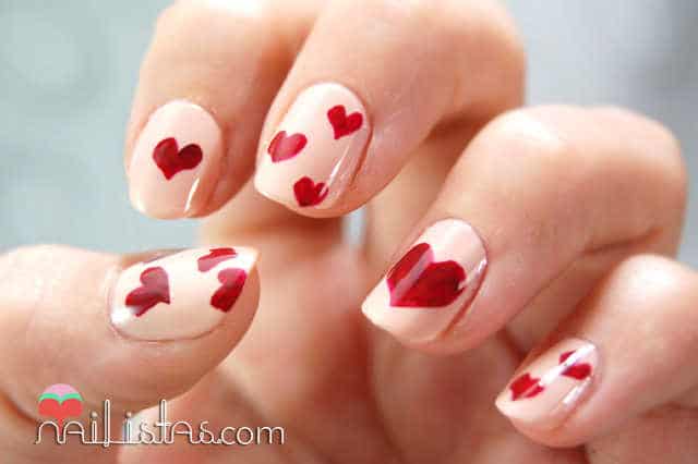 disenos-de-unas-de-corazoncitos-5