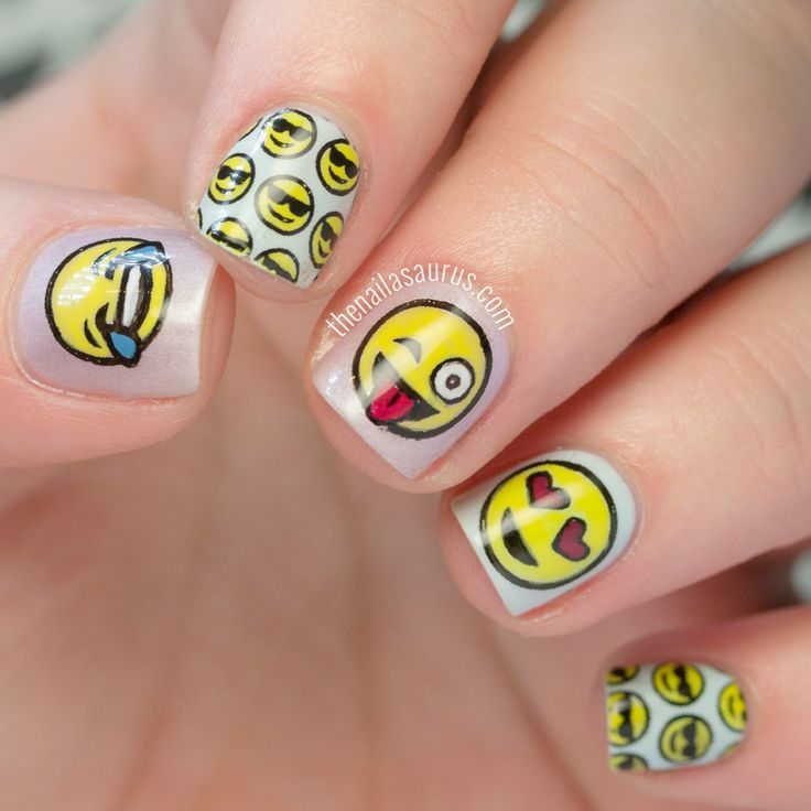 disenos-de-unas-de-emojins-de-wattssap-6