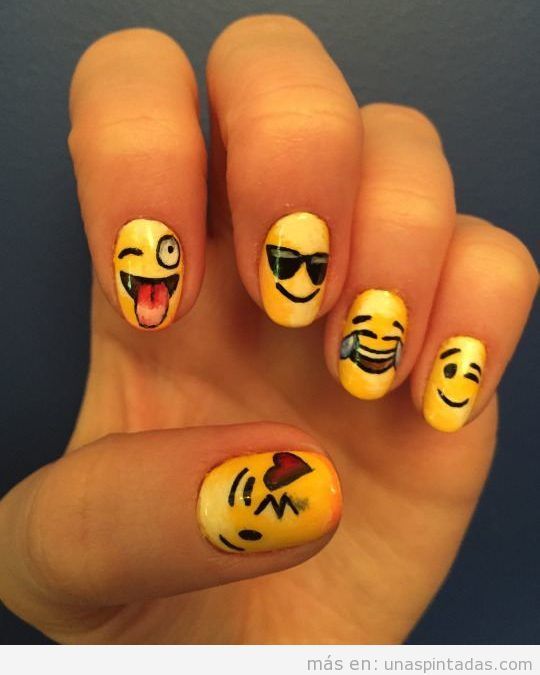 disenos-de-unas-de-emojis-paso-a-paso-5