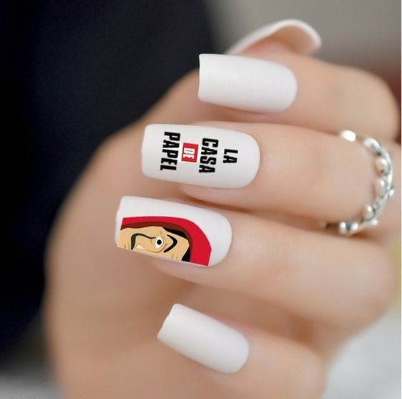 Diseños De Uñas De La Casa De Papel