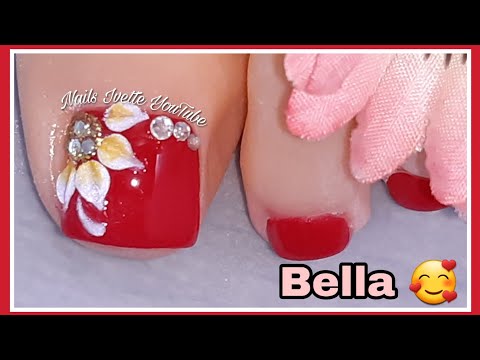 disenos-de-unas-de-pies-con-flores-rojas-7