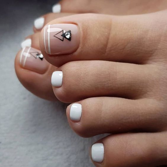 disenos-de-unas-de-pies-de-moda-4