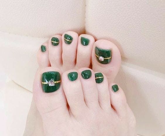 disenos-de-unas-de-pies-otono-invierno-4