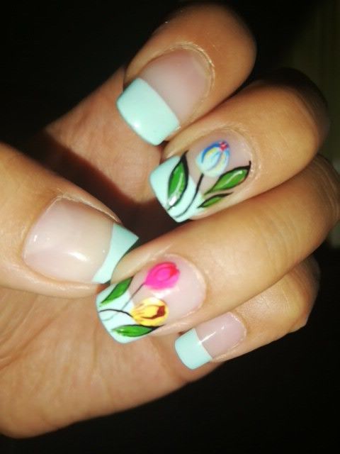 Diseños De Uñas De Un Tulipan