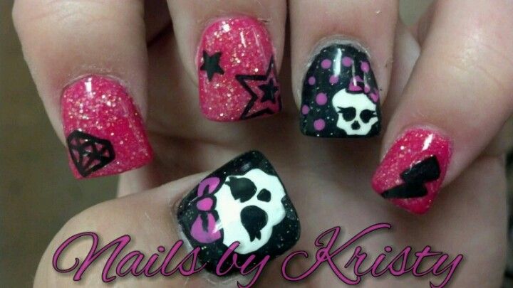 disenos-de-unas-decoradas-monster-high-6
