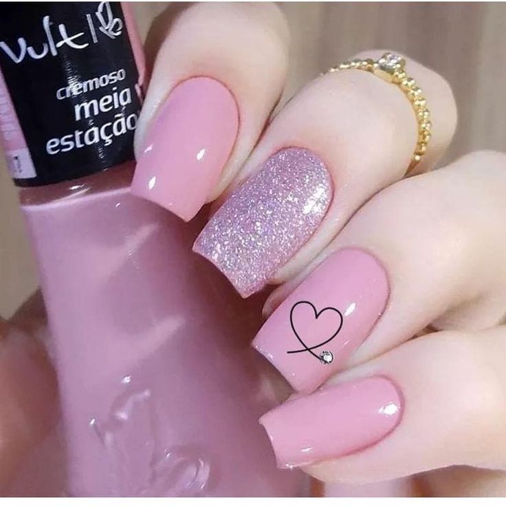 Diseños De Uñas en Gelish Color Rosa Fuerte 【IDEAS E IMÁGENES】