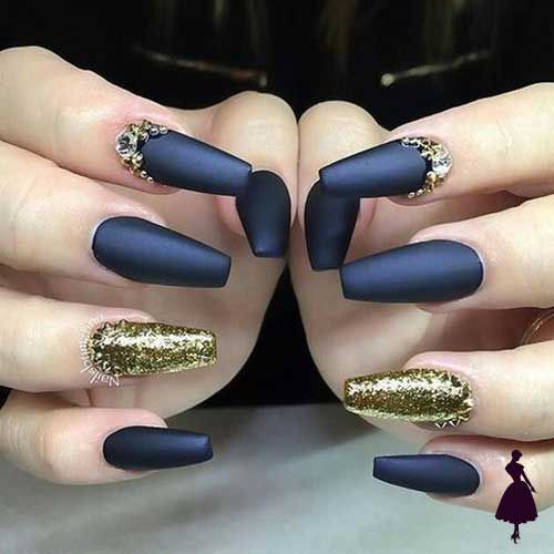 disenos-de-unas-en-negro-y-azul-rey-7