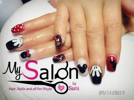 disenos-de-unas-en-punta-blanca-con-rojo-y-negro-4