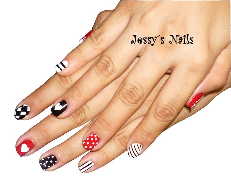 disenos-de-unas-en-punta-blanca-con-rojo-y-negro-7