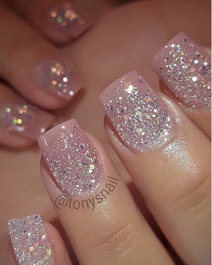 disenos-de-unas-en-rosa-con-gliterrs-7