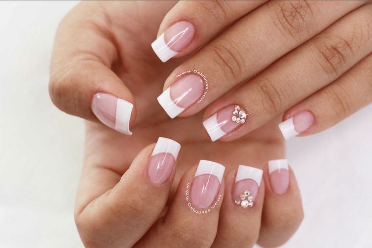 disenos-de-unas-en-tip-blanco-3