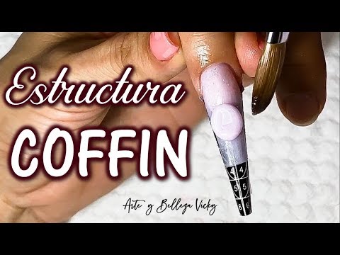 disenos-de-unas-escultural-en-punta-coffin-5