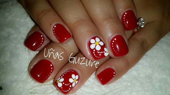 disenos-de-unas-esmalte-rojo-5