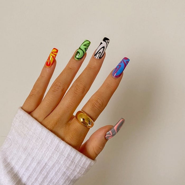 disenos-de-unas-hippies-2
