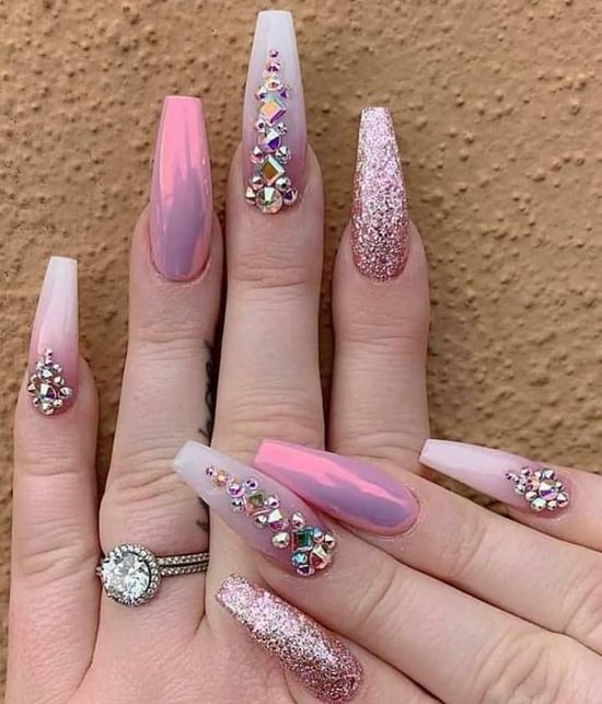 disenos-de-unas-largas-tonos-rosas-4