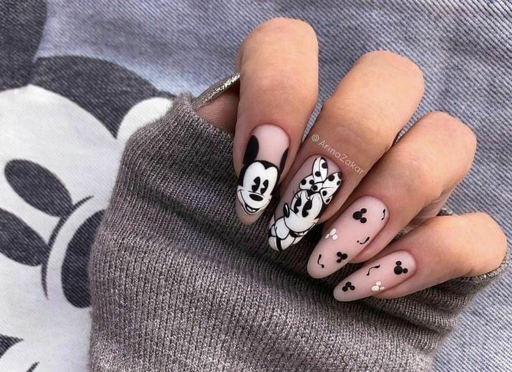disenos-de-unas-mate-miki-maus-7