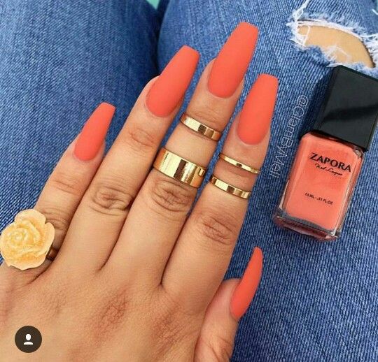 disenos-de-unas-naranja-opaco-4