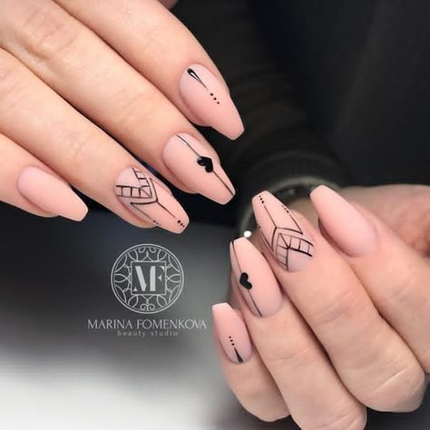 disenos-de-unas-negeo-con-nude-3