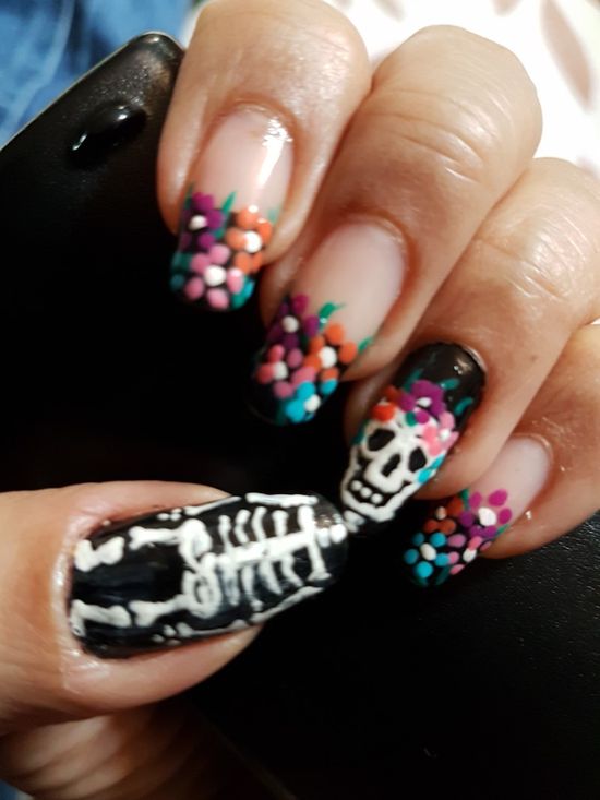 disenos-de-unas-para-este-dia-d-muertos-7