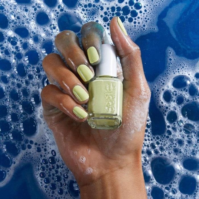 disenos-de-unas-para-la-playa-con-esmaltes-y-facil-2