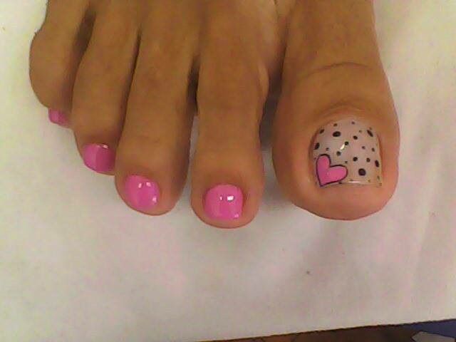 disenos-de-unas-para-pies-de-corazones-2