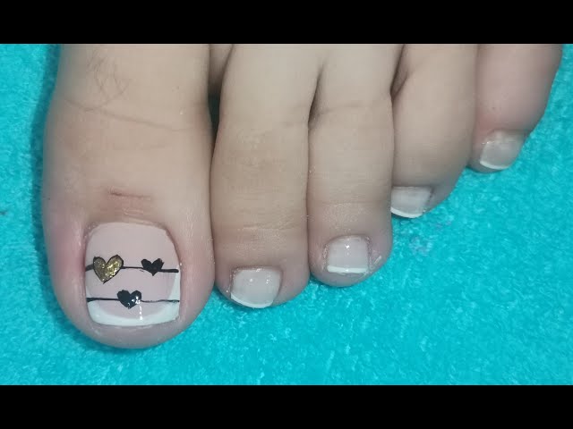 disenos-de-unas-para-pies-de-corazones-6