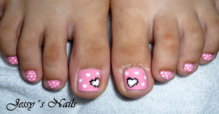 disenos-de-unas-para-pies-sencillas-de-color-rosa-1