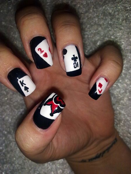 disenos-de-unas-poker-2