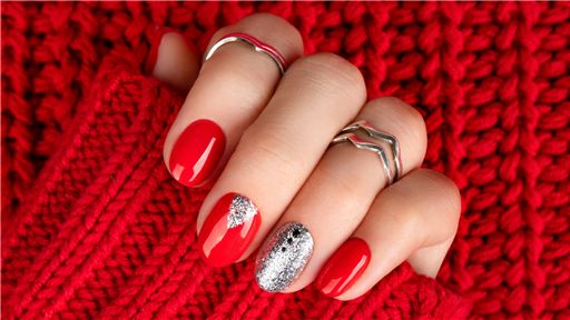 disenos-de-unas-postisas-color-roja-4