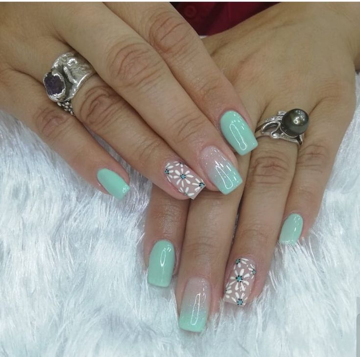 disenos-de-unas-postizas-verde-menta-3