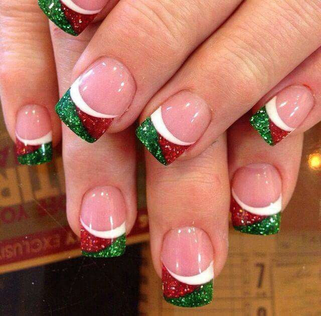 disenos-de-unas-rojo-con-verde-3