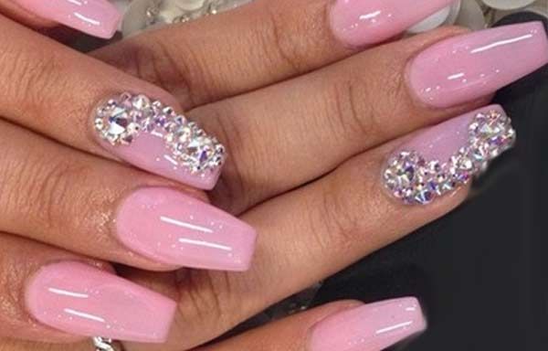 disenos-de-unas-rosadas-con-pedras-7