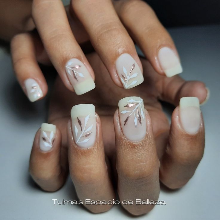Diseños De Uñas Semipermanente en Blanco