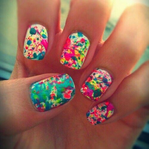 disenos-de-unas-tecnica-splash-7
