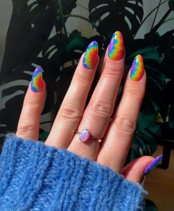 disenos-de-unas-tumblr-arcoiris-4