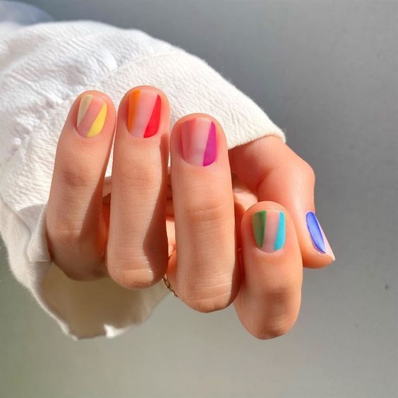 disenos-incribles-para-unas-de-dos-colores-7