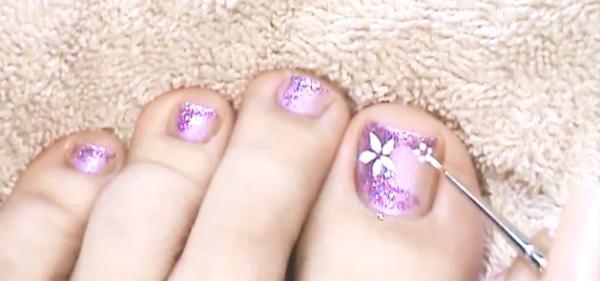 disenos-para-pintar-unas-de-los-pies-paso-a-paso-5